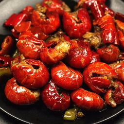 蒜蓉小龍蝦技術(shù)全攻略 從廚藝培訓(xùn)到調(diào)料選購(gòu)指南